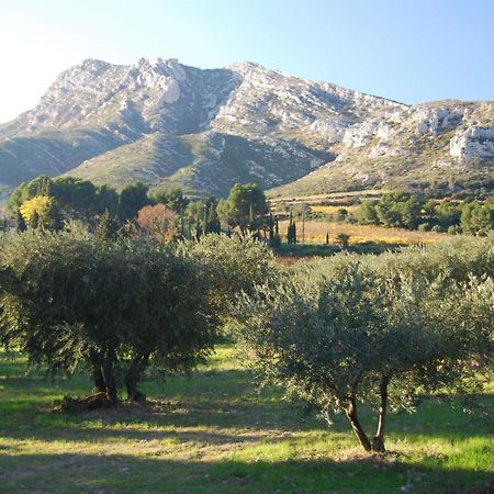 Sous Le Soleil Des Alpilles Apartman Mouries Kültér fotó