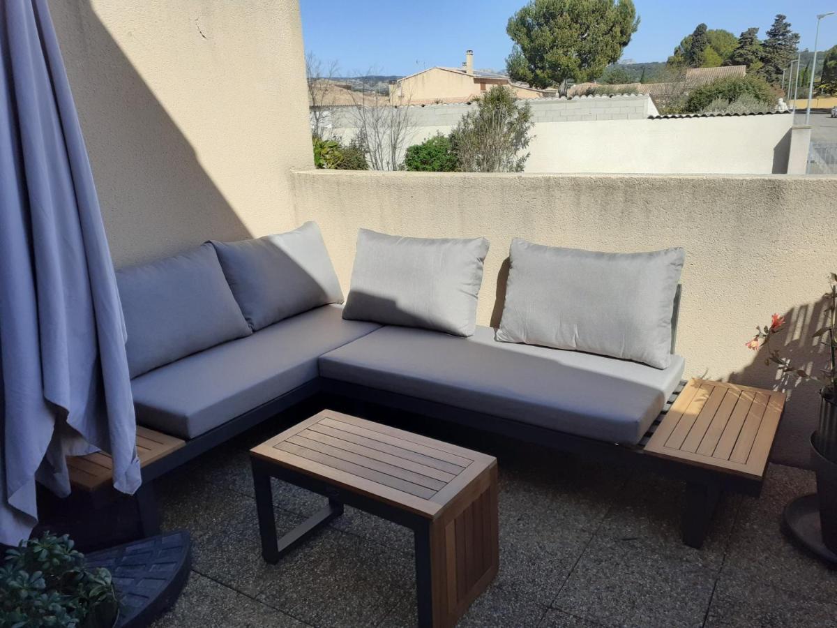Sous Le Soleil Des Alpilles Apartman Mouries Kültér fotó