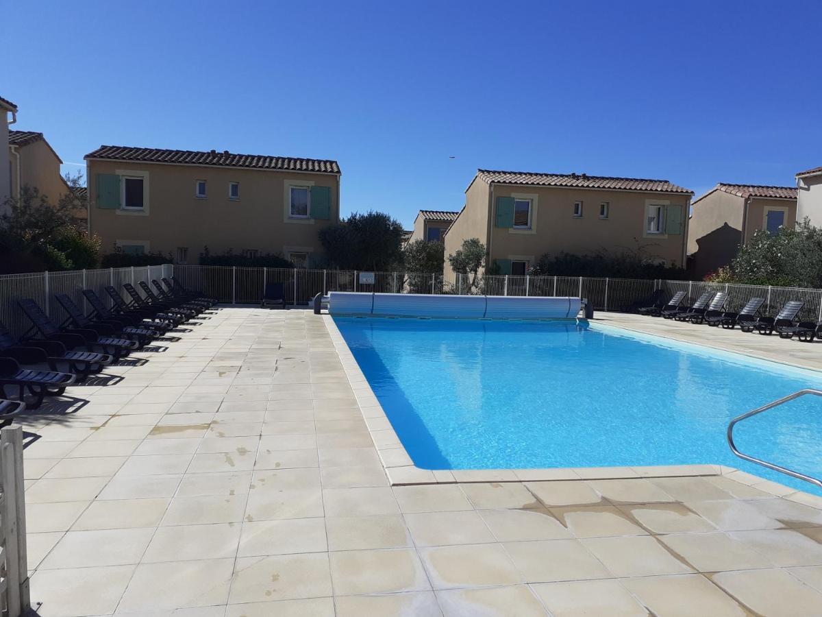 Sous Le Soleil Des Alpilles Apartman Mouries Kültér fotó