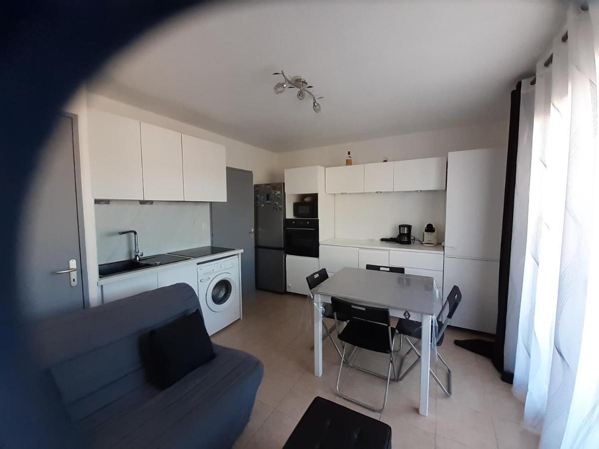 Sous Le Soleil Des Alpilles Apartman Mouries Kültér fotó