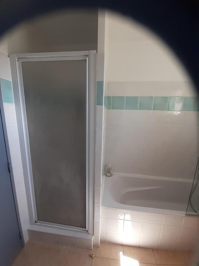 Sous Le Soleil Des Alpilles Apartman Mouries Kültér fotó