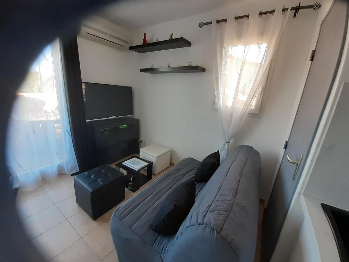 Sous Le Soleil Des Alpilles Apartman Mouries Kültér fotó