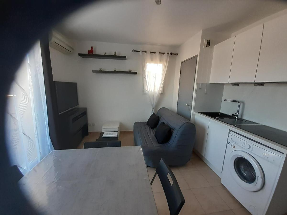 Sous Le Soleil Des Alpilles Apartman Mouries Kültér fotó